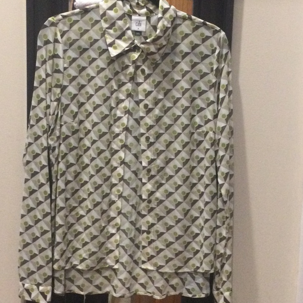 Women’s Green Geometric Button-Up Shirt